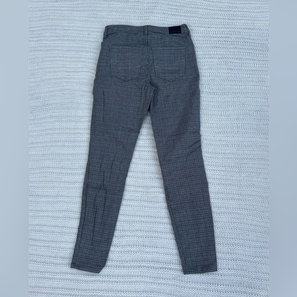 American Eagle, Gray Plaid Pants, Size 6 Long - Picture 4 of 5